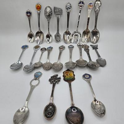 LOT 45D: Large Selection of Collectible Spoons