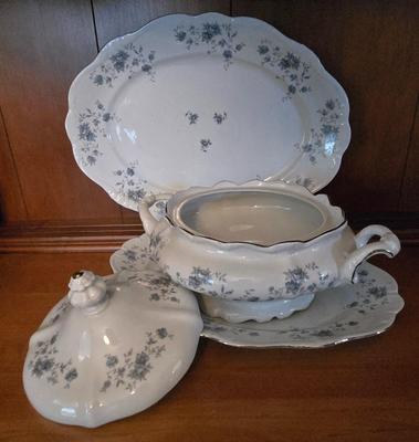 LOT 46D: Complete Set of 12 Johann Haviland Bavaria Germany Blue Garland China Including Service Ware