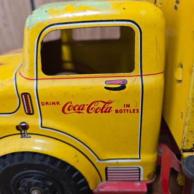 LOT 53M: Vintage Marx Lumar Coca-Cola Delivery Truck No.22