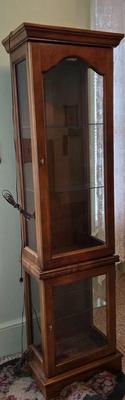LOT 63L: Lighted Curio Cabinet