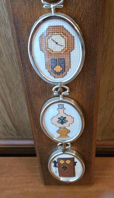 LOT 72L: Embroidered Art Decor