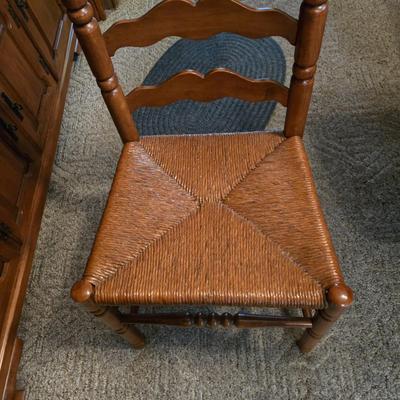 LOT 73D: Beautiful Vintage Drop Leaf Table with 4 Rush Seat, Ladder Back Chairs