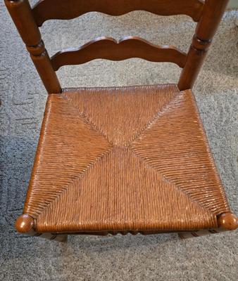 LOT 73D: Beautiful Vintage Drop Leaf Table with 4 Rush Seat, Ladder Back Chairs