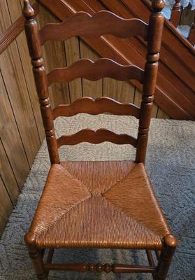 LOT 73D: Beautiful Vintage Drop Leaf Table with 4 Rush Seat, Ladder Back Chairs
