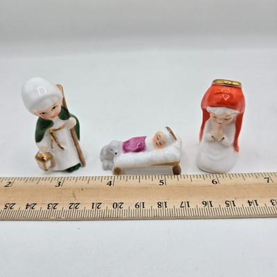 LOT 75M: Atlas China The Last Supper Plate with 22K Gold Trim, Vintage Miniature Bone China Nativity, and More