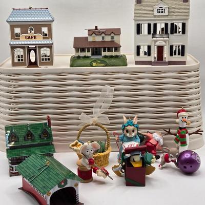 LOT 80X: Variety of Christmas Tree Ornaments Including Many Hallmark Keepsake Ornaments