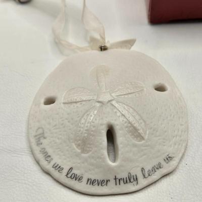 LOT 80X: Variety of Christmas Tree Ornaments Including Many Hallmark Keepsake Ornaments