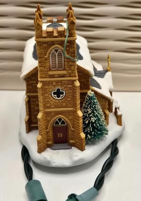 LOT 83X: Multiple Hallmark Keepsake Church Ornaments all with Original Boxes