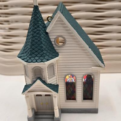 LOT 83X: Multiple Hallmark Keepsake Church Ornaments all with Original Boxes