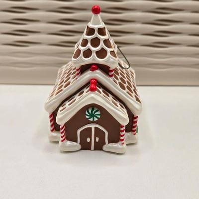 LOT 83X: Multiple Hallmark Keepsake Church Ornaments all with Original Boxes