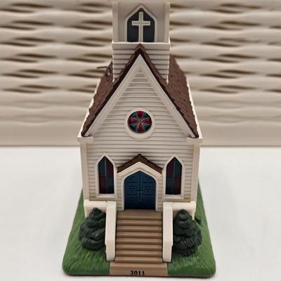 LOT 83X: Multiple Hallmark Keepsake Church Ornaments all with Original Boxes