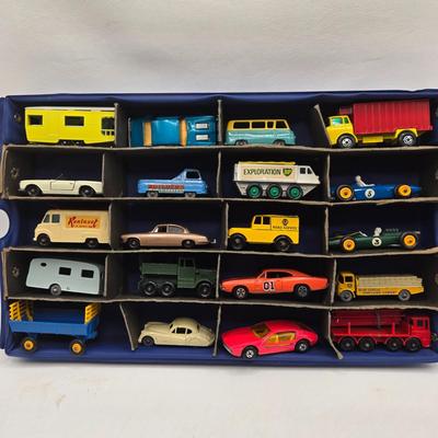 LOT 85X: Vintage 1965 Matchbox Carrying Case with Many Cars and Trucks Inside