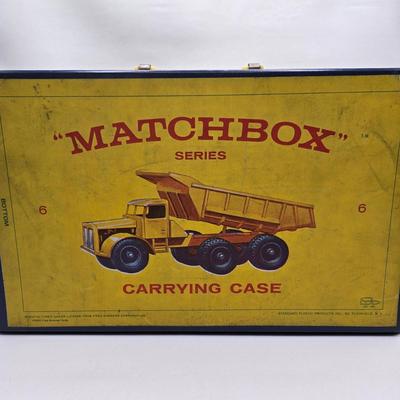 LOT 85X: Vintage 1965 Matchbox Carrying Case with Many Cars and Trucks Inside