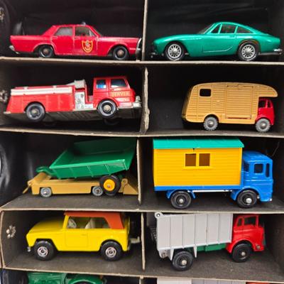 LOT 85X: Vintage 1965 Matchbox Carrying Case with Many Cars and Trucks Inside