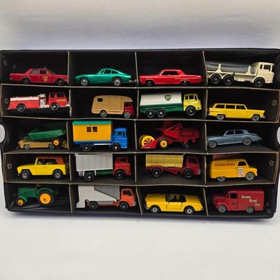 LOT 85X: Vintage 1965 Matchbox Carrying Case with Many Cars and Trucks Inside