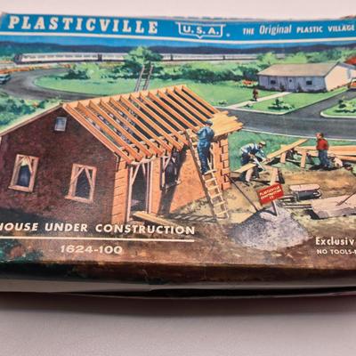 LOT 87X: Plasticville O&S Gauge Houses and Buildings & More