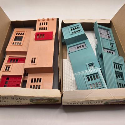 LOT 87X: Plasticville O&S Gauge Houses and Buildings & More