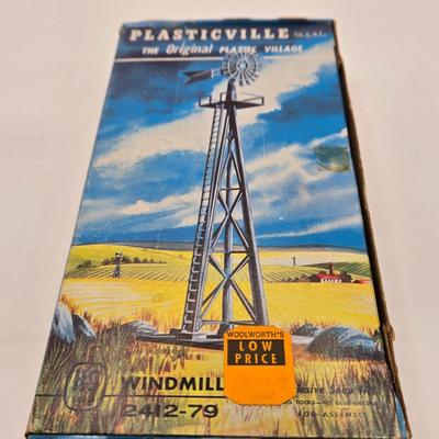 LOT 87X: Plasticville O&S Gauge Houses and Buildings & More