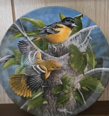 LOT 88X: Encyclopedia Britannica Birds of Your Garden Limited Edition & Numbered Knowels China Plates Painted by Kevin Daniel with...