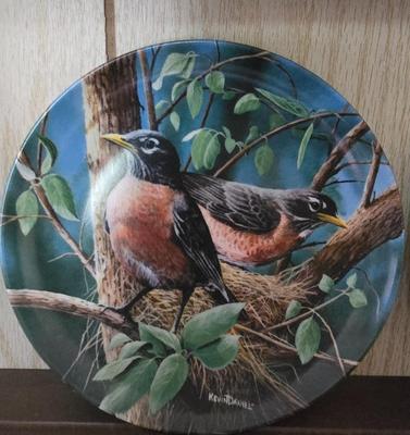 LOT 88X: Encyclopedia Britannica Birds of Your Garden Limited Edition & Numbered Knowels China Plates Painted by Kevin Daniel with...