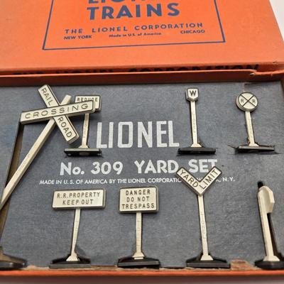 LOT 89X: Plasticville O&S Gauge and HO Scale Buildings, Lionel Trains No. 309 Yard Set, and More
