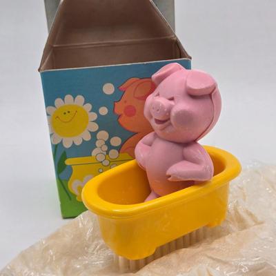 LOT 92X: Vintage Kid's Themed Avon Bath Soaps and Dish Soap Sets