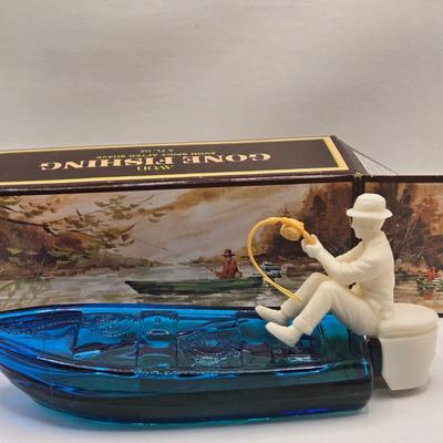 LOT 93X: Vintage Avon Men's Cologne Bottles