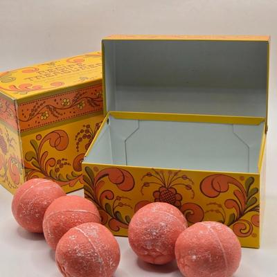 LOT 96X: Kitchen and Fruit Themed Vintage Avon Soaps and More