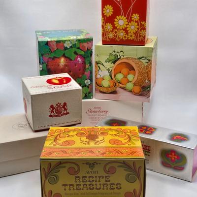 LOT 96X: Kitchen and Fruit Themed Vintage Avon Soaps and More