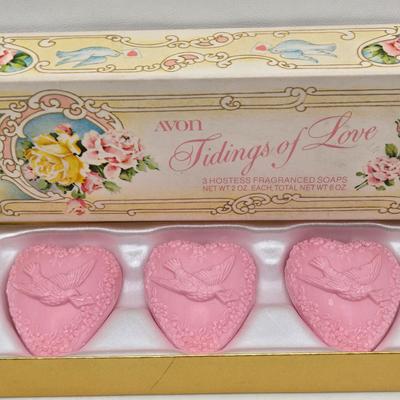 LOT 97X: Vintage Avon Bathroom Themed Hostess Soap Sets