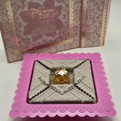 LOT 97X: Vintage Avon Bathroom Themed Hostess Soap Sets