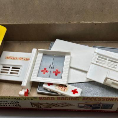 LOT 99X: HO Scale & O&S Gauge Plasticville Buildings