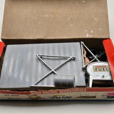 LOT 99X: HO Scale & O&S Gauge Plasticville Buildings