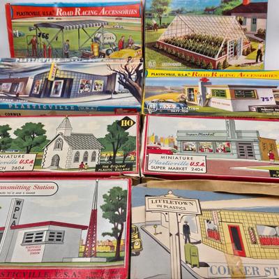 LOT 99X: HO Scale & O&S Gauge Plasticville Buildings