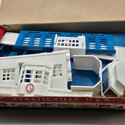 LOT 99X: HO Scale & O&S Gauge Plasticville Buildings
