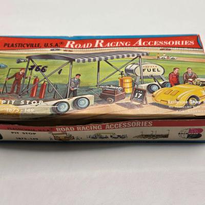 LOT 99X: HO Scale & O&S Gauge Plasticville Buildings