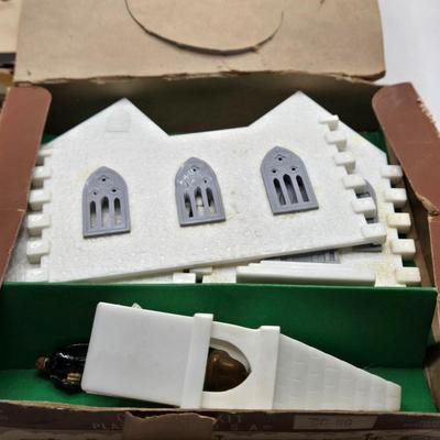 LOT 99X: HO Scale & O&S Gauge Plasticville Buildings