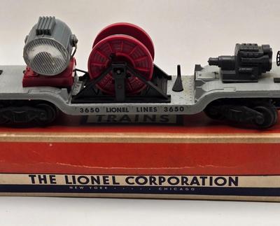 LOT 100X: Lionel Train Cars with Original Boxes