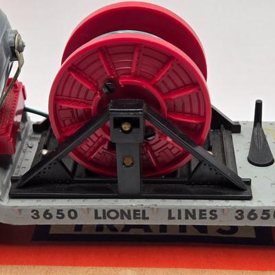 LOT 100X: Lionel Train Cars with Original Boxes