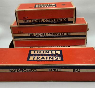 LOT 100X: Lionel Train Cars with Original Boxes