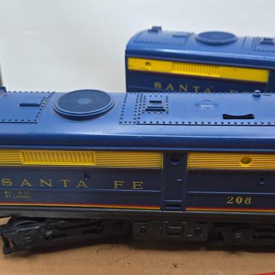 LOT 104X: Vintage Lionel Trains with Original Boxes