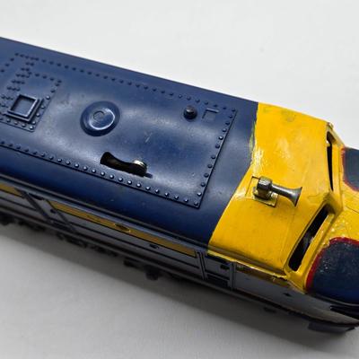 LOT 104X: Vintage Lionel Trains with Original Boxes