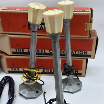 LOT 112X: Lionel Train Accessories with Original Boxes