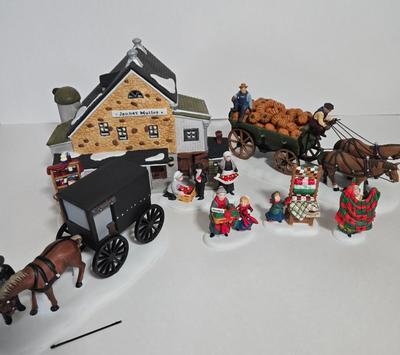 LOT 120X: Dept. 56 "Jannes Mullet Amish Barn", "Handmade Quilts", "Woolens and Preserves", "Amish...