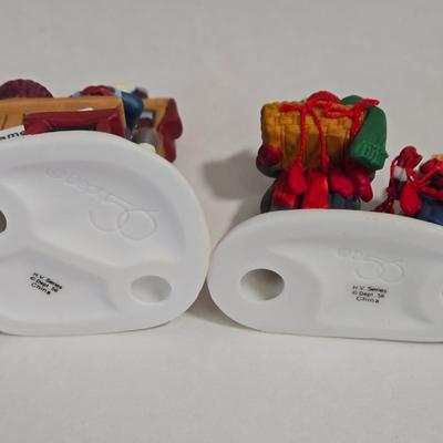 LOT 120X: Dept. 56 "Jannes Mullet Amish Barn", "Handmade Quilts", "Woolens and Preserves", "Amish...