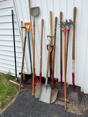 LOT 141G: Collection of Garden Tools
