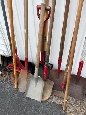 LOT 141G: Collection of Garden Tools