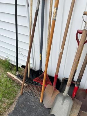 LOT 141G: Collection of Garden Tools