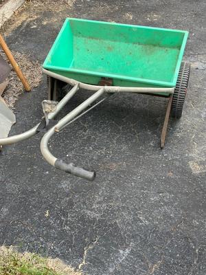 LOT 141G: Collection of Garden Tools