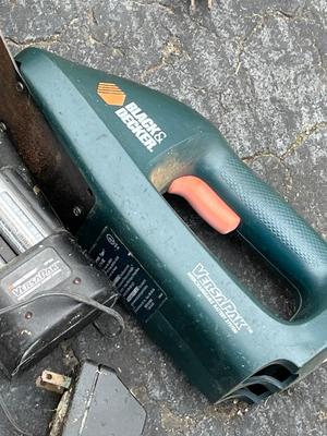 LOT 142G: Lawn and Garden Tools - Electric Weed Wacker, Hedge Trimmers and More